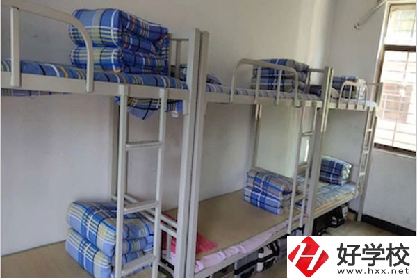 郴州城市經(jīng)濟(jì)職校有哪些專業(yè)？一年學(xué)費多少？