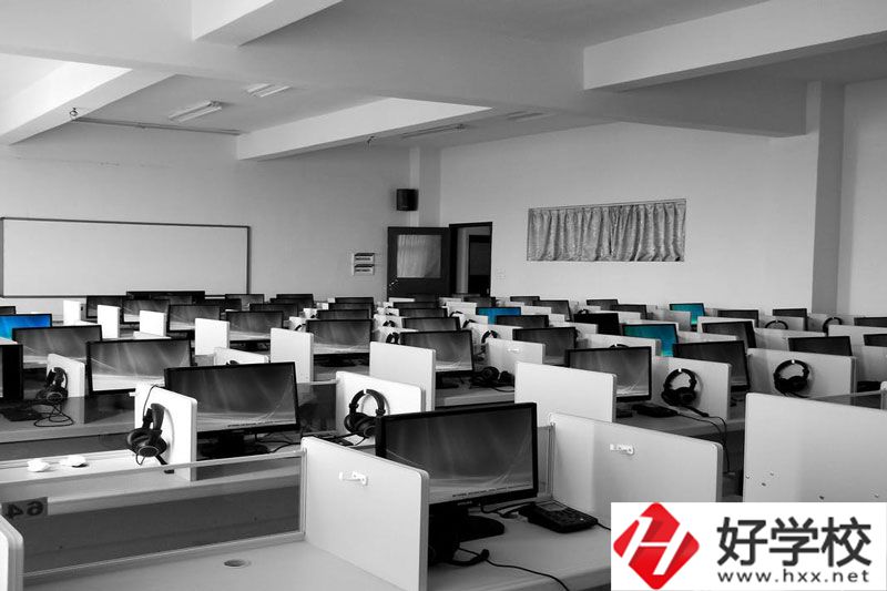 長沙環(huán)球職業(yè)中專學(xué)校地址在哪里？怎么去？
