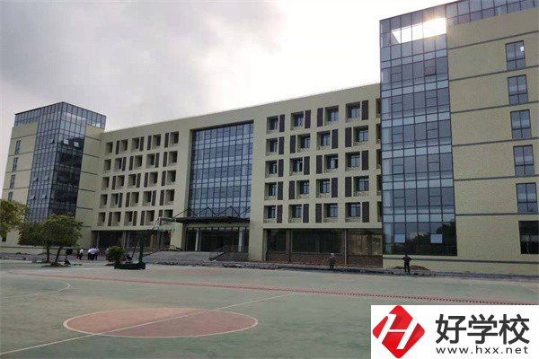 永州環(huán)境最好的公辦中專是哪所？有什么辦學(xué)優(yōu)勢？