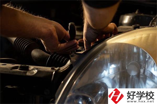長(zhǎng)沙中職學(xué)校有什么熱門專業(yè)？哪些適合女生學(xué)習(xí)？