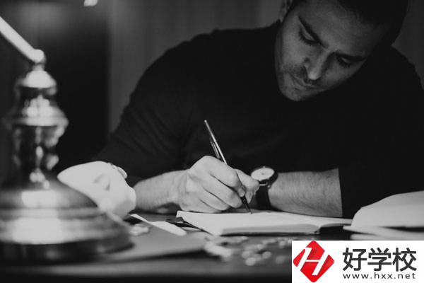 衡陽(yáng)農(nóng)工貿(mào)職業(yè)學(xué)校好不好？宿舍怎么樣？
