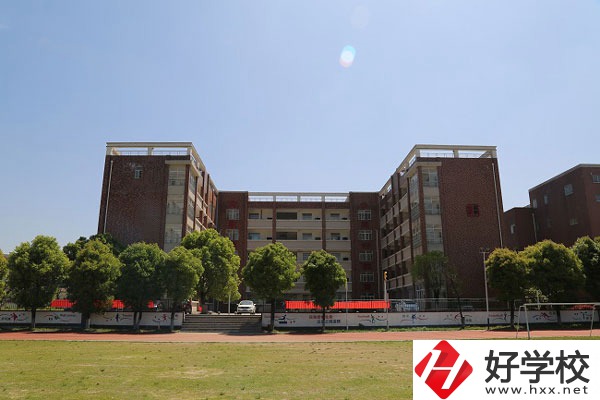 岳陽市第一職業(yè)中專學(xué)校好不好？專業(yè)有哪些？