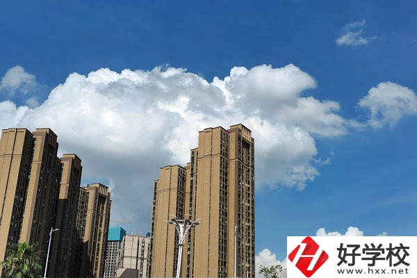 新邵縣職業(yè)中專學(xué)校怎么樣？值得報(bào)考嗎？
