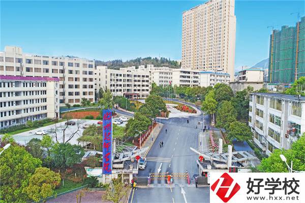 郴州市技校哪家好？有沒(méi)有助學(xué)政策？