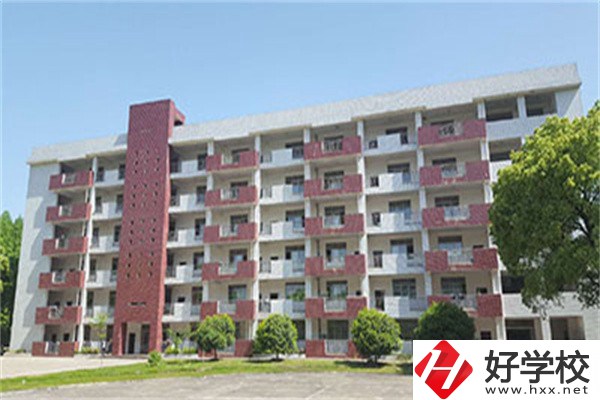 長沙適合初中畢業(yè)生的技校有哪些？可以學(xué)什么專業(yè)？