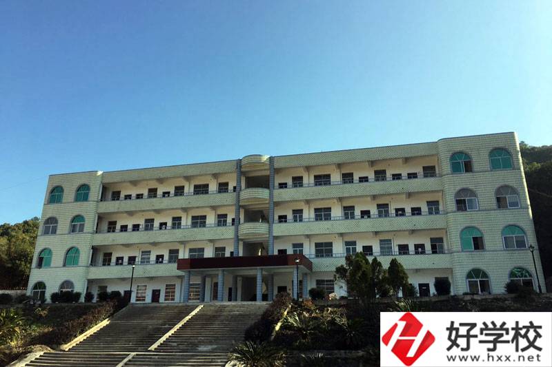 岳陽市新青年職業(yè)技術(shù)學(xué)校就業(yè)情況如何？