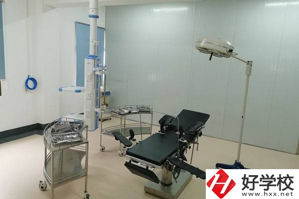 衡陽(yáng)哪所職高有口腔修復(fù)工藝專業(yè)？推薦就業(yè)機(jī)會(huì)嗎？