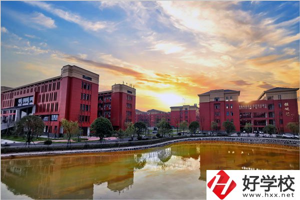 常德市桃源縣職業(yè)中專學校在什么地方？學校怎么樣？
