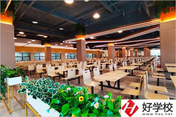 湖南華科技工學(xué)校好不好？地址在哪？