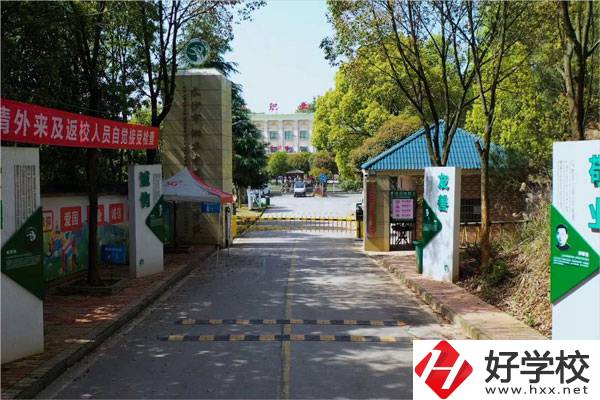 在長沙學(xué)習(xí)新能源汽車制造與檢測專業(yè)，推薦這所學(xué)校