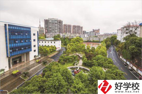 衡陽(yáng)幼兒師范高等專科學(xué)校(中職部)有哪些專業(yè)？