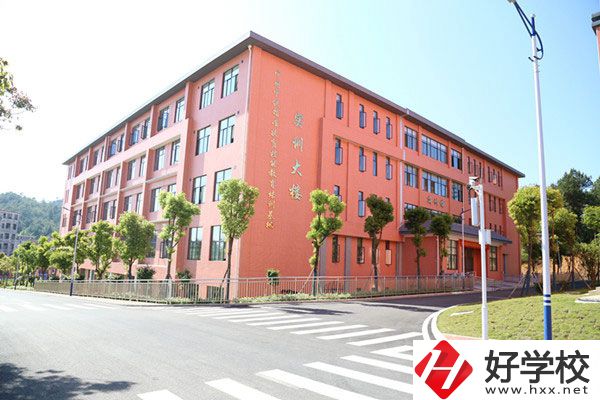 郴州汝城有環(huán)境設(shè)施好的中專學(xué)校嗎？