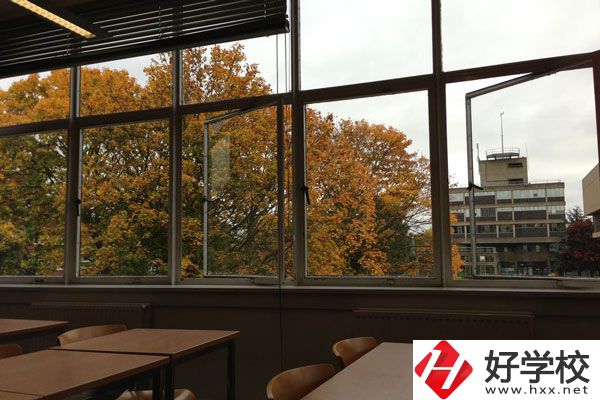 郴州文藝職業(yè)中等專業(yè)學(xué)校辦學(xué)特色是什么？