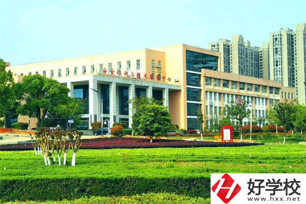婁底職業(yè)技術(shù)學(xué)院有中專生嗎？怎么招生？