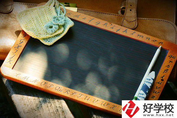 長沙益立中等職業(yè)學(xué)校是公辦還是民辦？辦學(xué)條件怎么樣？
