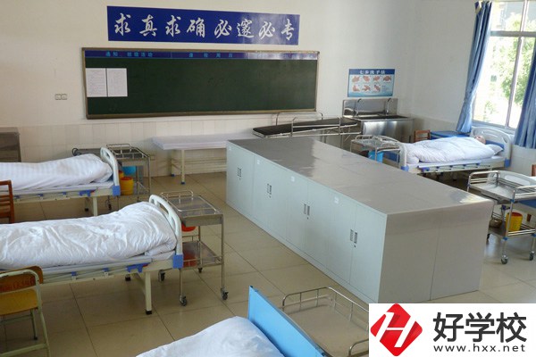 長沙有哪些中職學(xué)?？梢詫W(xué)護(hù)理專業(yè)？