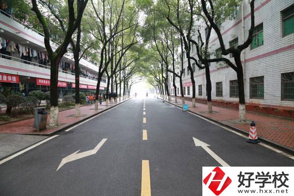 湖南現(xiàn)代物流職院環(huán)境如何？辦學(xué)優(yōu)勢(shì)在哪？