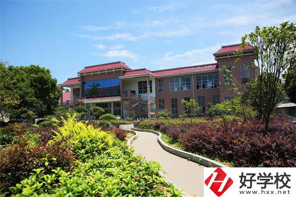 懷化的公辦中專有什么辦學(xué)特色？可以學(xué)什么專業(yè)？