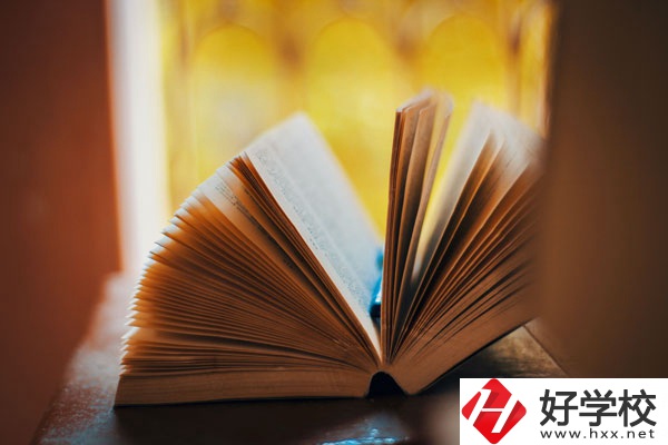 祁東縣職業(yè)中等專業(yè)學(xué)校環(huán)境好不好？宿舍怎么樣？