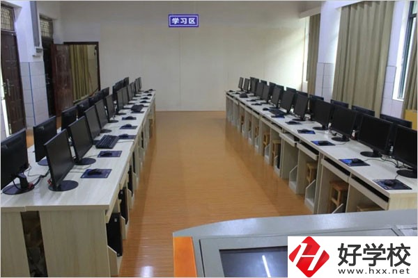 通道縣職業(yè)中等專業(yè)學(xué)校在哪？學(xué)費(fèi)需要多少？