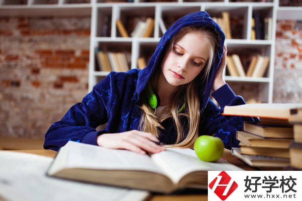 南岳區(qū)職業(yè)中等專業(yè)學(xué)校有哪些專業(yè)？
