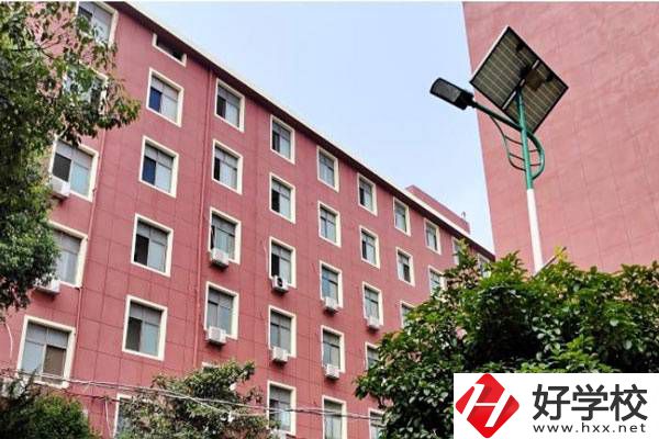 益陽市第一職業(yè)中專學(xué)校是重點(diǎn)學(xué)校嗎？升學(xué)率高嗎？