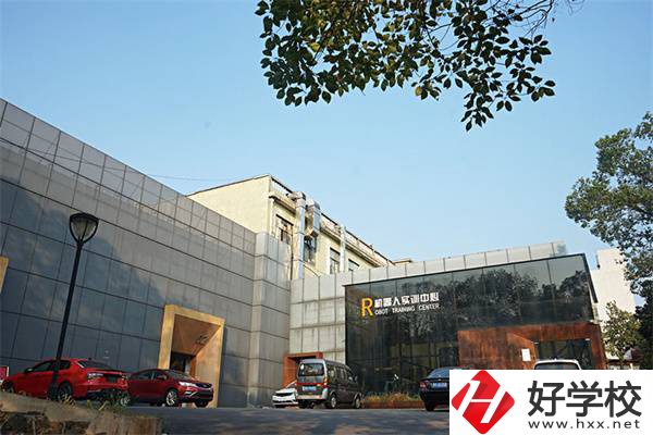 湘潭技師學(xué)院畢業(yè)是什么文憑？招不招收初中生？