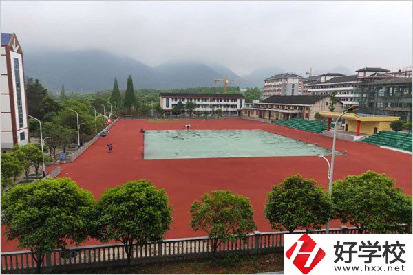 邵陽電商中專有哪些？管理如何？