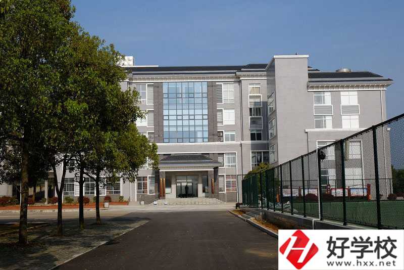 韶山市職業(yè)中專學(xué)校好不好？有哪些招生專業(yè)？
