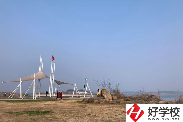 想學幼兒保育專業(yè)，張家界這三所中職學校值得一看