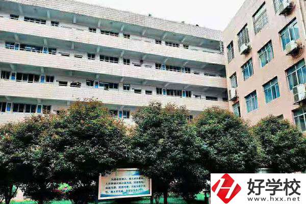 岳陽(yáng)市網(wǎng)絡(luò)工程職業(yè)技術(shù)學(xué)校怎么樣？就業(yè)前景如何？