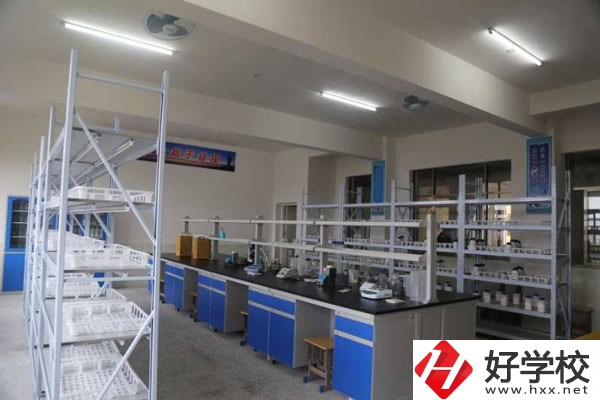 洞口縣第一職業(yè)中學(xué)有哪些特色專業(yè)？就業(yè)前景如何？