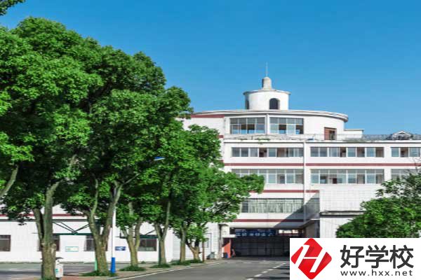 益陽(yáng)市綜合職業(yè)中專好不好？校園環(huán)境怎么樣？