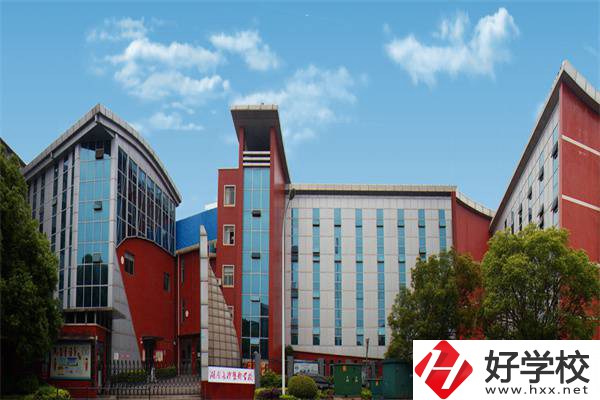 湖南長沙藝術(shù)學(xué)校有哪些招生專業(yè)？