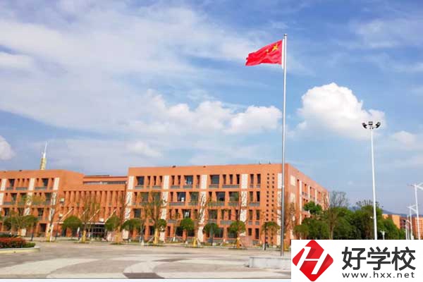 懷化師范高等?？茖W(xué)校（中職部）教學(xué)樓