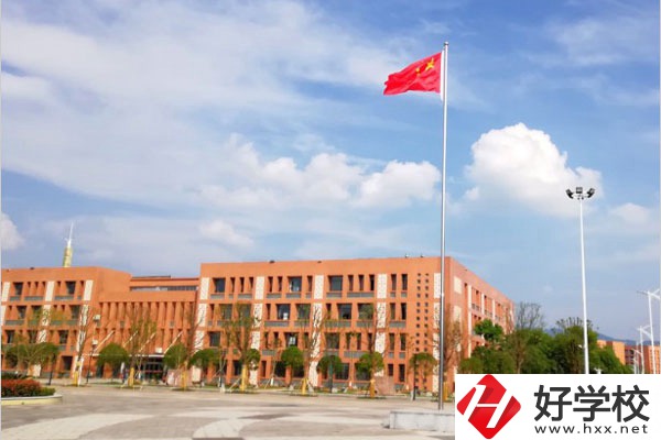 懷化師范高等?？茖W校(中職部)教學樓