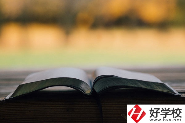 寧遠(yuǎn)縣九峰職業(yè)中專學(xué)校好不好？宿舍怎么樣？