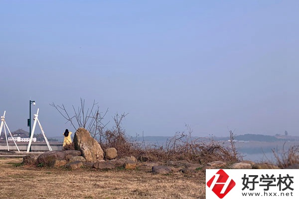 張家界僑輝職業(yè)技術學校好不好？辦學條件有什么特色？