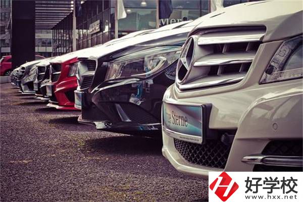 女生在湖南讀職高學(xué)什么專業(yè)好？可以參加高考嗎？