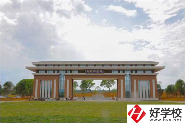 郴州思科中等職業(yè)學(xué)校在哪？是公辦的嗎？