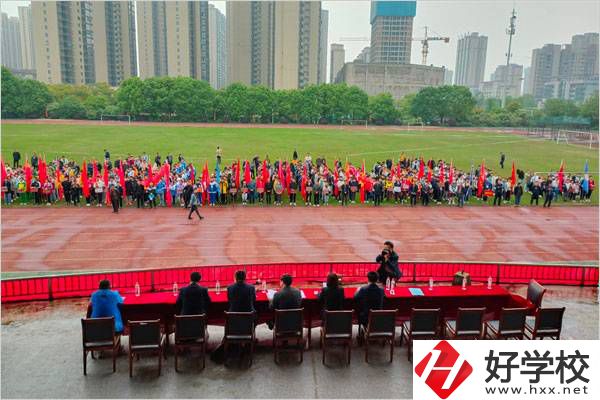 常德桃源縣機電成人中專是公辦還是民辦？就業(yè)率高嗎？