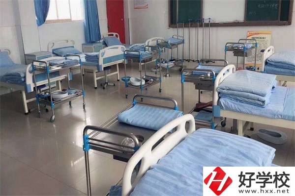在邵陽就讀衛(wèi)校學(xué)什么專業(yè)好？有哪些學(xué)?？梢酝扑]？