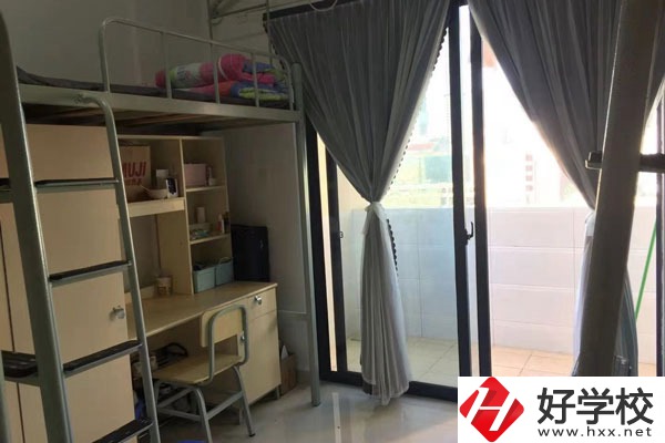 湖南建設(shè)中等職業(yè)學(xué)校收費(fèi)標(biāo)準(zhǔn)怎么樣？
