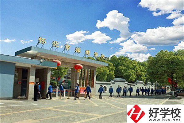 懷化市旅游學(xué)校有哪些專業(yè)？就業(yè)率高不高？
