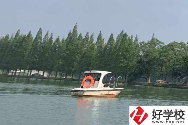 張家界有哪些比較好的中專？可以學什么專業(yè)？