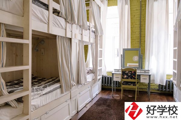 核工業(yè)衛(wèi)生學校助產(chǎn)專業(yè)怎么樣？宿舍怎么樣？