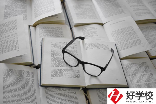 女生在衡陽讀衛(wèi)校怎么樣？有前途嗎？
