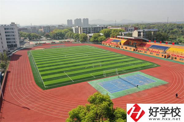 長沙市望城區(qū)職業(yè)中等專業(yè)學(xué)校收費標(biāo)準(zhǔn)如何？
