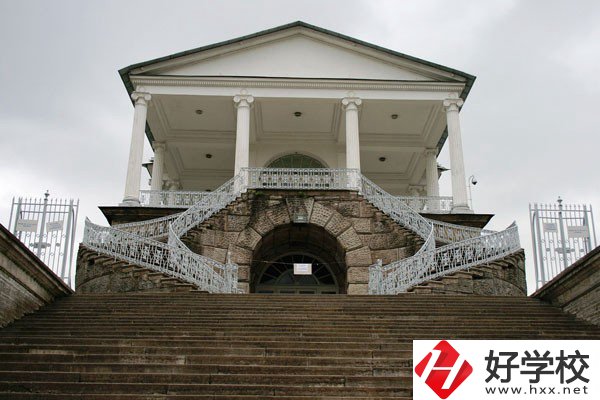 株洲排名靠前的重點中專推薦，學(xué)校師資力量如何？
