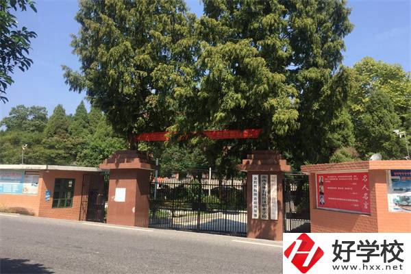 在湘西就讀中?？梢粤魧W(xué)嗎？哪所中專更有留學(xué)經(jīng)驗(yàn)？